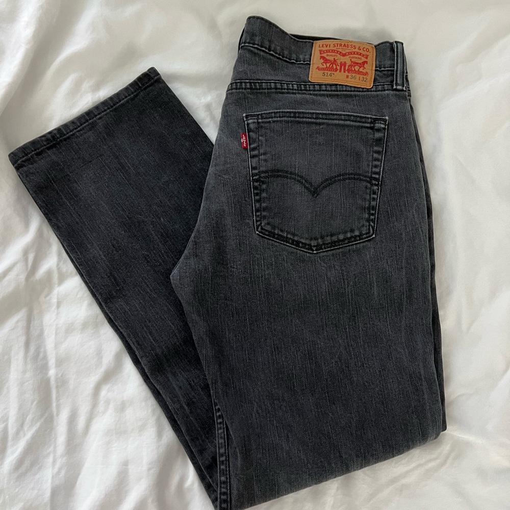 ❌SOLD❌ LEVI STRAUSS & CO 514 dark grey regular fit men’s jeans W 36 L 32 - Picture 1 of 9
